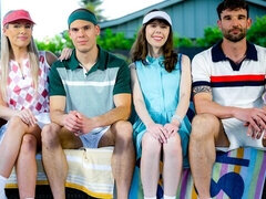 18, Stor røv, Stor pik, Store bryster, Pik sutte, Hundestilling, Barberet, Mager