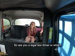 Brunette brune, Plantureuse, Gorge profonde, Orgasme, Petite femme, Public, Réalité, Nénés