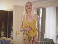 Blonde in lingerie shows what she can do while nude