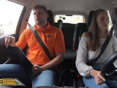 Auto, Sperma shot, Vrouw, Orgasme, Openbaar, Realiteit, Mager, Tieten likken