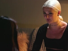 Blondinka, Rjavolaska, Kolidž, Facesitting, Majhen, Muco, Najstnice, Joške