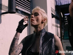 Nana, Grosse bite, Gros seins, Sucer une bite, Plantureuse, Hd, Fumer, Plan cul à trois