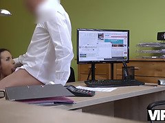 Συνεντευξη, Πίπα, Τσέχα, Ηδ, Λεφτά, Γραφείο, Πρώτου προσώπου, Έφηβος