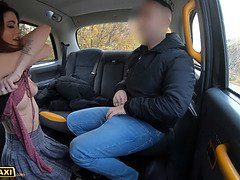 Pijpbeurt, Bruinharig, Universiteit, Diep in de keel, Hardcore, Natuurlijke tieten, Geschoren, Zuigen