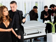 Ázsiai, Hatalmas hátsó, Monumentális dákó, Cumizás, Kutya póz, Fajok közötti, Érett feleség, Iroda