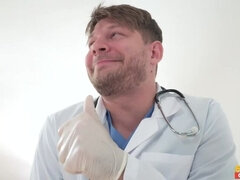 Hatalmas hátsó, Gesztenyebarna, Gépkocsi, Arcra élvezés, Hd, Érett feleség