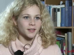 Rumpa, Stor stjärt, Stora tuttar, Blondin, Solo, Tonåring