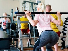 Culo grosso, Tette grandi, Pompino, Da dietro, Russa, Magra, Tatuaggi, Ragazza