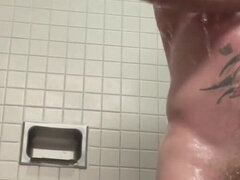 Armádne, Kúpeľňa, Striekanie semena, Homemade, Masturbácia, Sólo, Tetovanie