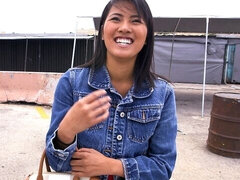 18, 아시안, 큰 음경, 오랄섹스, 자동차, 도기스타일, 자연의 가슴, 젖가슴