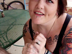 Amatør, Stor svart kvinne, Tattovering