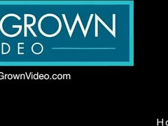 Velike joške, Rjavolaska, Par, Husband, Milf, Naravne joške, Trojček, Žena