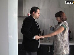 Brunette, Ansiktssperm, Hæler, Slikking, Tattovering