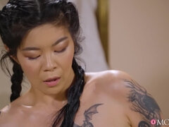 Asiatique, Sucer une bite, Tir de sperme, Européenne, Léchez, Massage, Huilée, Chatte