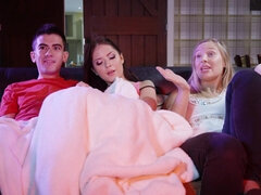 Grande cazzo, Tette grandi, Brunetta, Da dietro, Hardcore, Hd, Mamma, Sorella