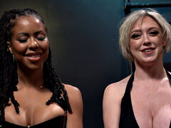 Grote kont, Grote mammen, Zwart, Gebondenheid, Zwart, Fetisj, Lesbisch, Moeder die ik wil neuken