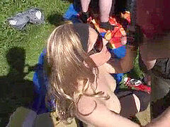 Ryhmäseksiä polvistuneen naisen kanssa, Aisankannattaja, Spermashotti, Ryhmäpano, Ryhmä, Orgiat, Juhlat