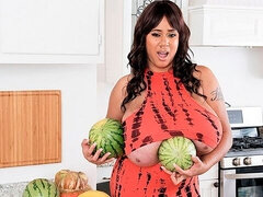 Belle grosse femme bgf, Gros cul, Gros seins, Nourriture, Branlette thaïlandaise, Masturbation, Mère que j'aimerais baiser, Solo