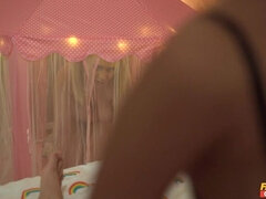 Amatør, Blondine, Hundestilling, Komme på ansigtet, Hæle, Kort hår, Tatovering, Teenager