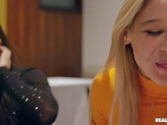 Chambre à dormir, Bikini, Ca minou, Groupe, Jeans, Léchez, De plein air, Réalité