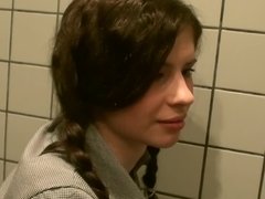 Anális szex, Cumizás, Gesztenyebarna, Arcra élvezés, Nyilvános, Hármas