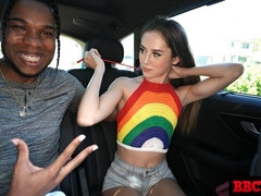 18, Perse, Iso kulli, Suihinotto, Takaapäin, Luonnolliset tissit, Teini, Tissit