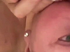 Stora tuttar, Avsugning, Brittisk, Grovt språk, Ansiktsbehandling, Mat, Fotfetisch, Milf