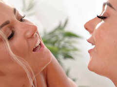 18, 69, Lizanje anusa, Debela dekleta, Okrogla, Masaža, Olje, Piercing