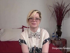 Enthousiasteling, Grote lul, Blond, Pijpbeurt, Hd, Orgasme, Klein, Kort haar