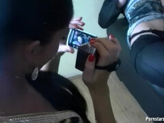 Amatööri, Isot tissit, Saappaat, Ruskeahiuksinen, Juhlat, Sukkahousu, Tissit, Lelut