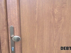 Rintava, Äiti jota haluaisin panna, Luonnolliset tissit, Näkökulma pov, Odottava, Punapää, Tatuointi, Tissit