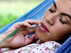 Vingeren, Vriendin, Likken, Moeder die ik wil neuken, Tepels, Orgasme, Zuigen, Tieten likken