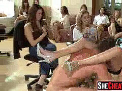 18, Amatør, Stor pik, Cfnm, Ældre lækkre kvinde, Sædskud, Kvinde dominans, Orgie