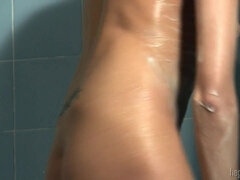 Μεγάλα βυζιά, Ξανθιά, Βυζαρού, Μαλλιαρός, Φυσικά βυζιά, Μουνί, Ντουζ, Βυζιά