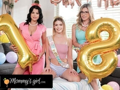 18 jaar, Grote kont, Hd, Likken, Moeder die ik wil neuken, Realiteit, Tiener, Trio