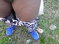 Amaterji, Arabci, Kosmate, Dekle drka tiča, Zrela, Zunaj, Muco