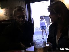 エロ熟女, 眼鏡, 祖父, 熟年, 淫乱熟女, 母, オマンコ, ティーン