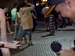 Amatööri, Paljastelu, Äiti jota haluaisin panna, Julkinen