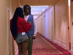 Stor pik, Brunette, Komme i munden, Pik, Give finger, Imellem racer, Slikning, Trekant