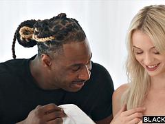 Grosser schwanz, Blondine, Blasen, Betrug, Doppelpenetration, Schwarz, Masturbation, Titten