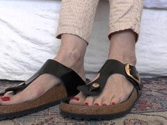 Red-nailed lady Victoria Valente indulges in solo foot fun