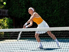 Prstovanie, Bozkávanie, Výprask, Masturbácia, Pička, Sukne, Teenka, Kozičky