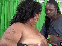 Iso kaunis nainen, Musta, Suihinotto, Pulska, Tumma, Paksu, Tatuointi