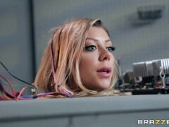 Anális szex, Popó, Cumizás, Gesztenyebarna, Kutya póz, Szőrös, Kőkemény, Tini