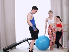 Man scores girls' pussies in the fitness room