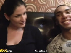 Μελαχροινή, Στο πρόσωπο, Λεφτά, Τρίο