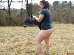 Blottande, Hd, Milf, Naken, Naken, Utomhus, Rödhårig, Strippning