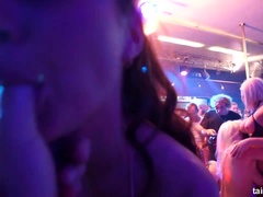 Bruinharig, Aangekleed, Dansen, Orgie, Feest, Pornster, Kut duiken, Swinger