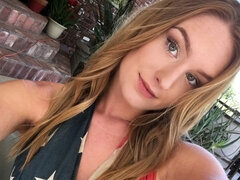 Culo, Rubia, Mamada, Estilo perrito, Madres para coger, Al aire libre, Piscina, Tetas