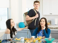 Verga grande, Negro, Ffm, Tacones, Tetas naturales, Flaco, Trio, Tetas